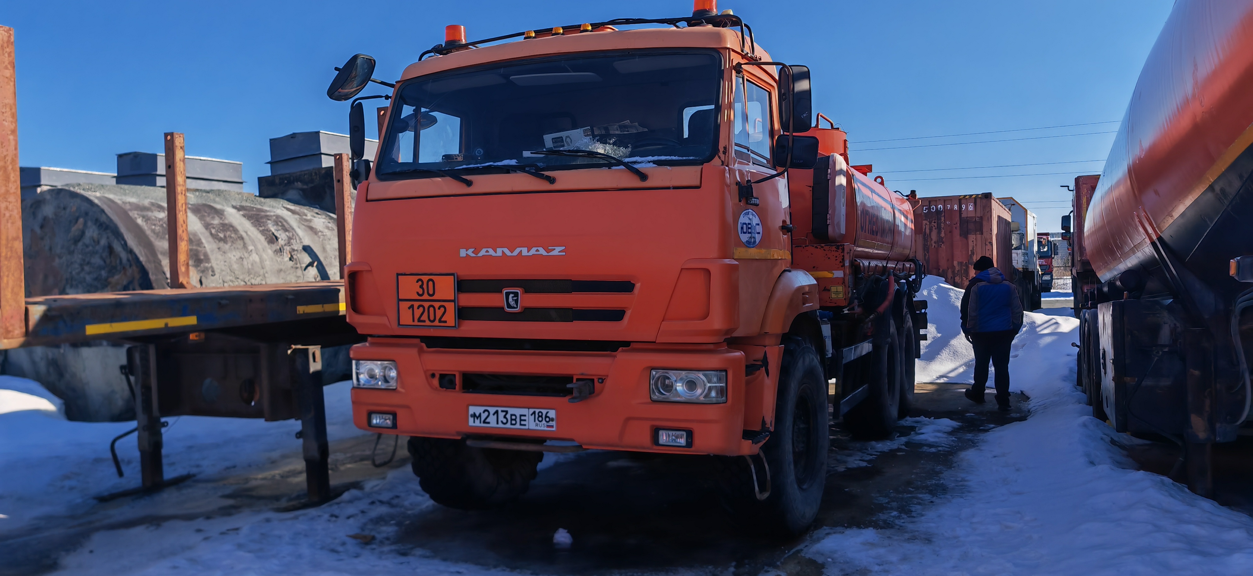 Топливозаправщик КАМАЗ 43118, 2016 (2)