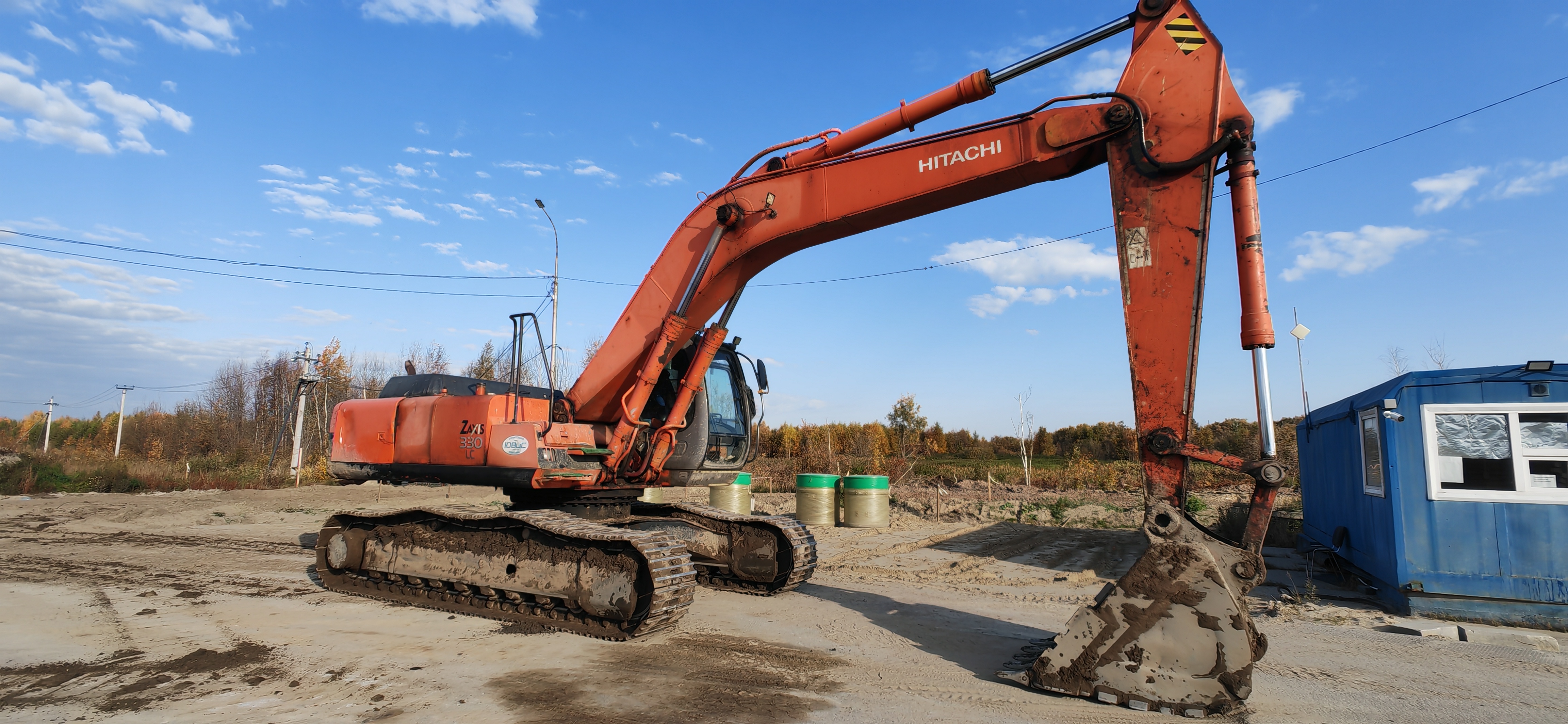 Гусеничный экскаватор Hitachi ZAXIS 330LC, 2005 (1)