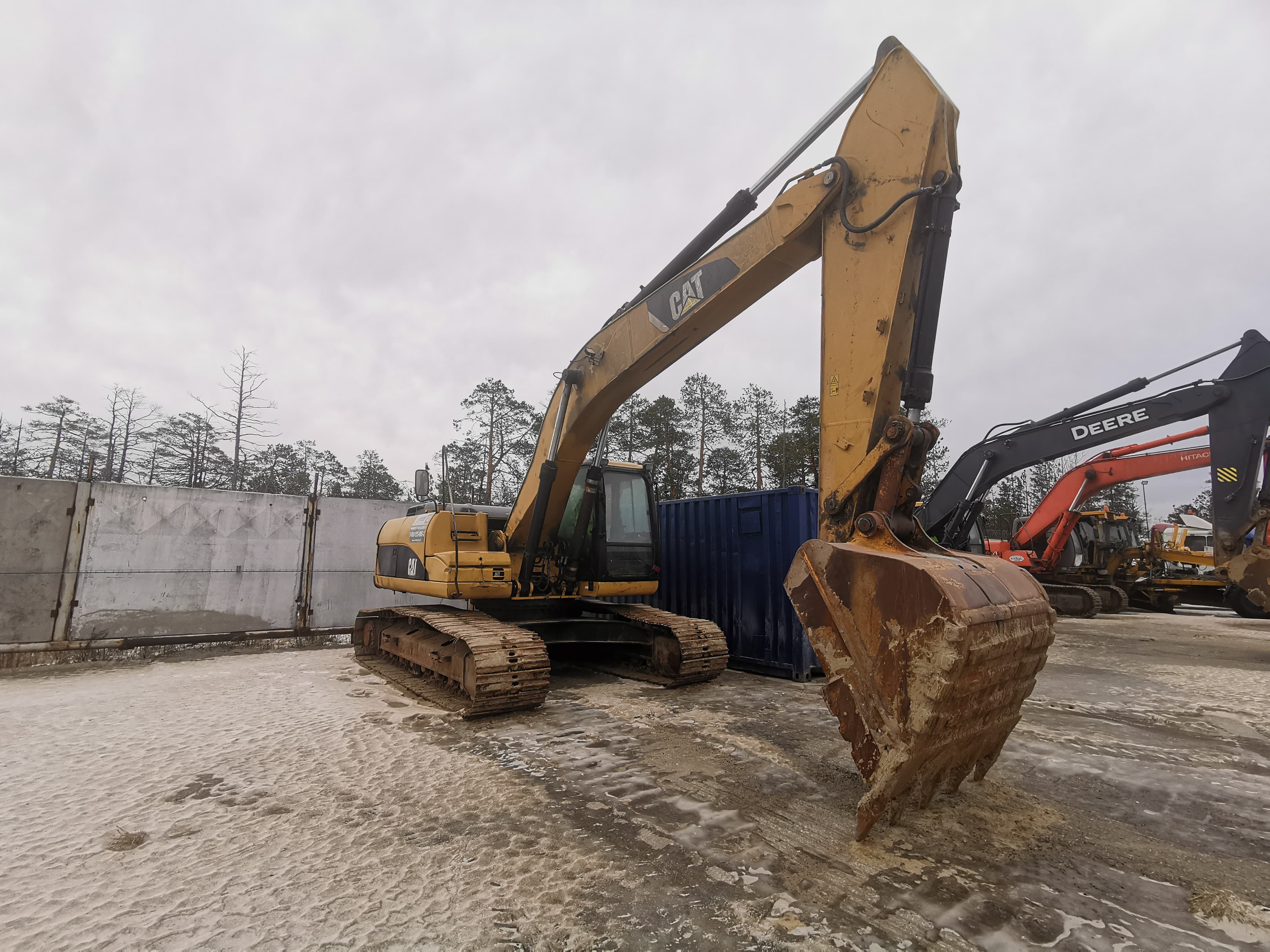 Гусеничный экскаватор CAT 324D L, 2013 (1)