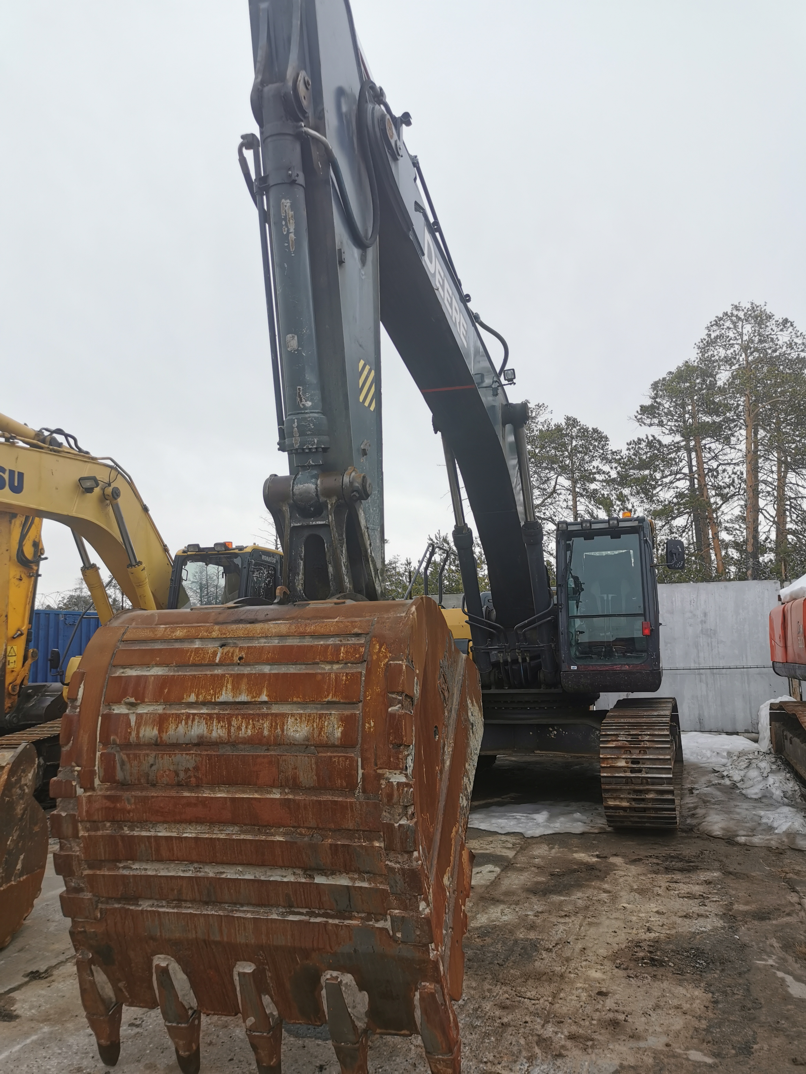 Гусеничный экскаватор John Deere E330 LC, 2018 (1)