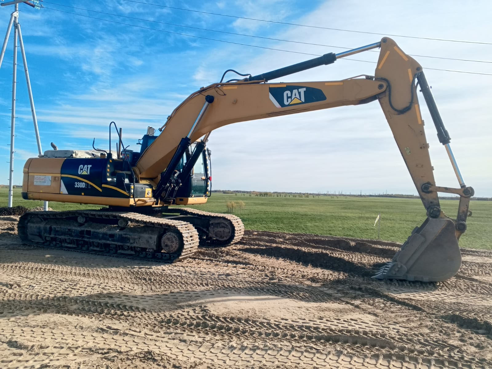 Гусеничный экскаватор CAT 330D2 L, 2016 (2)