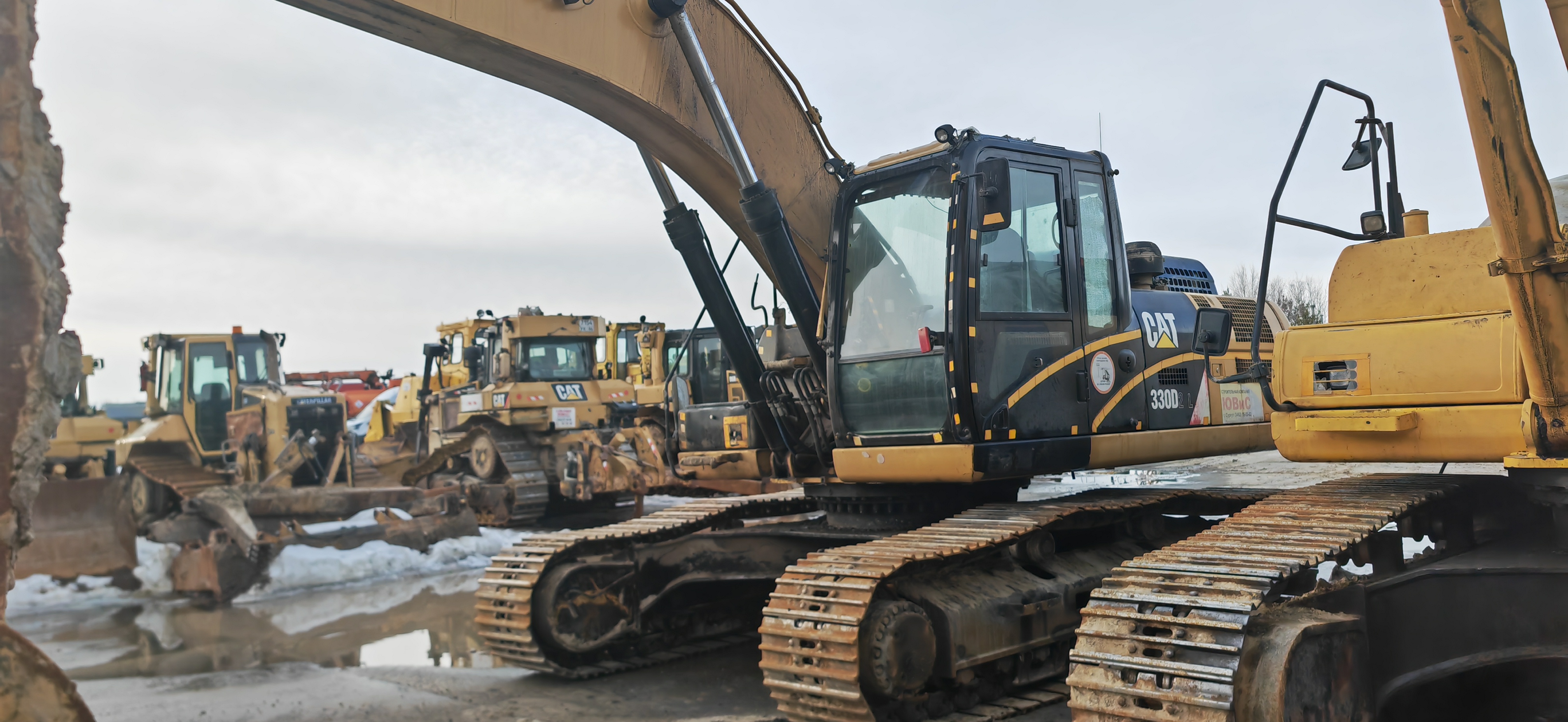 Гусеничный экскаватор CAT 330D2 L, 2016 (4)