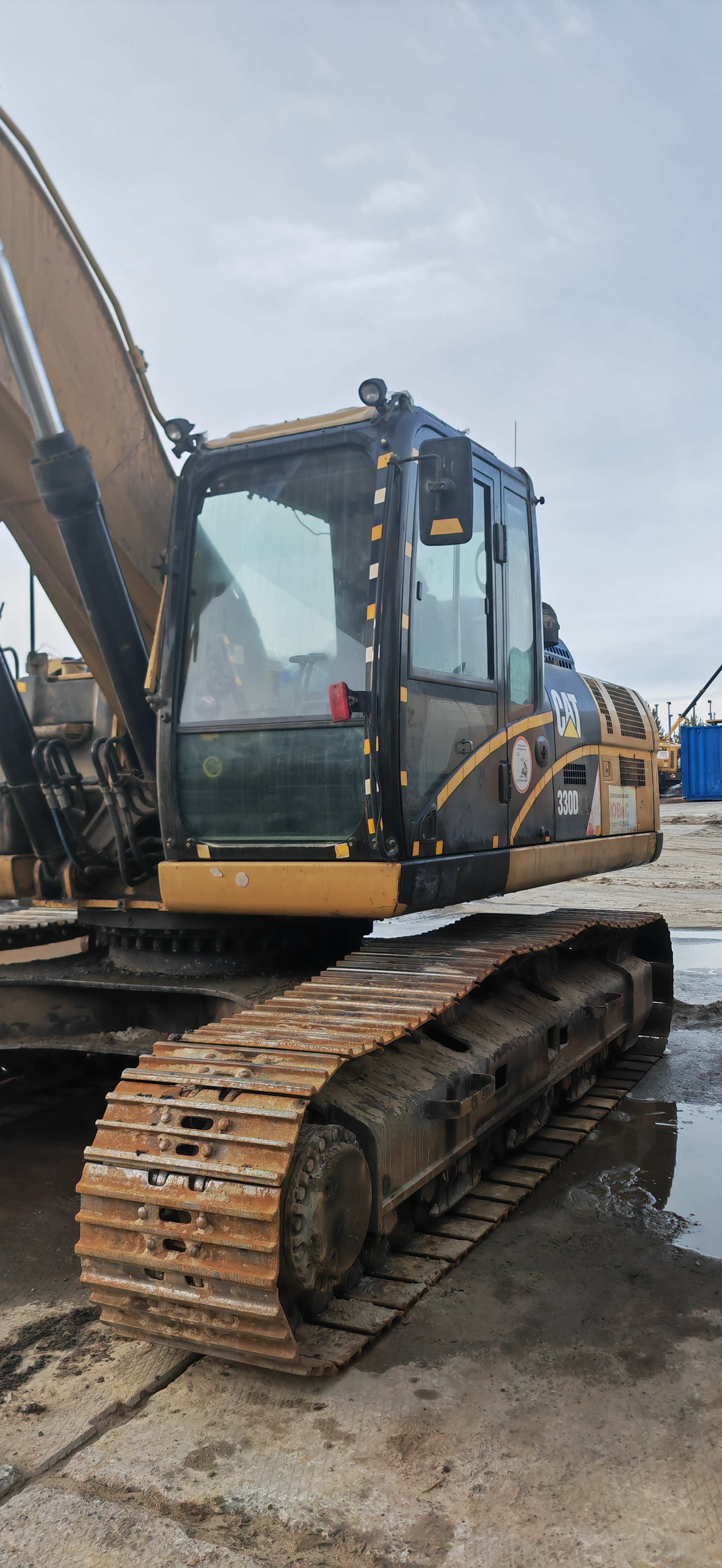 Гусеничный экскаватор CAT 330D2 L, 2016 (7)