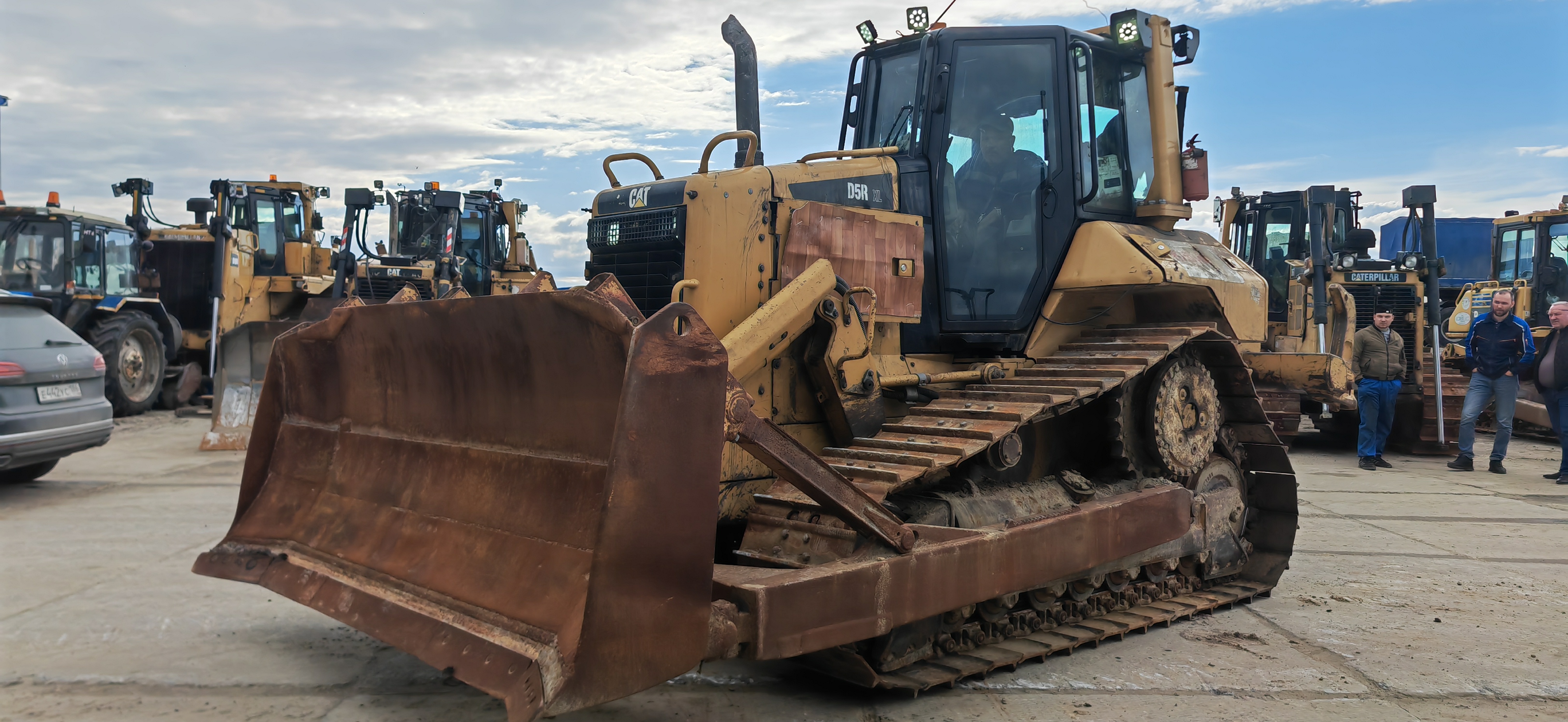 CAT D5, 2014 (2)