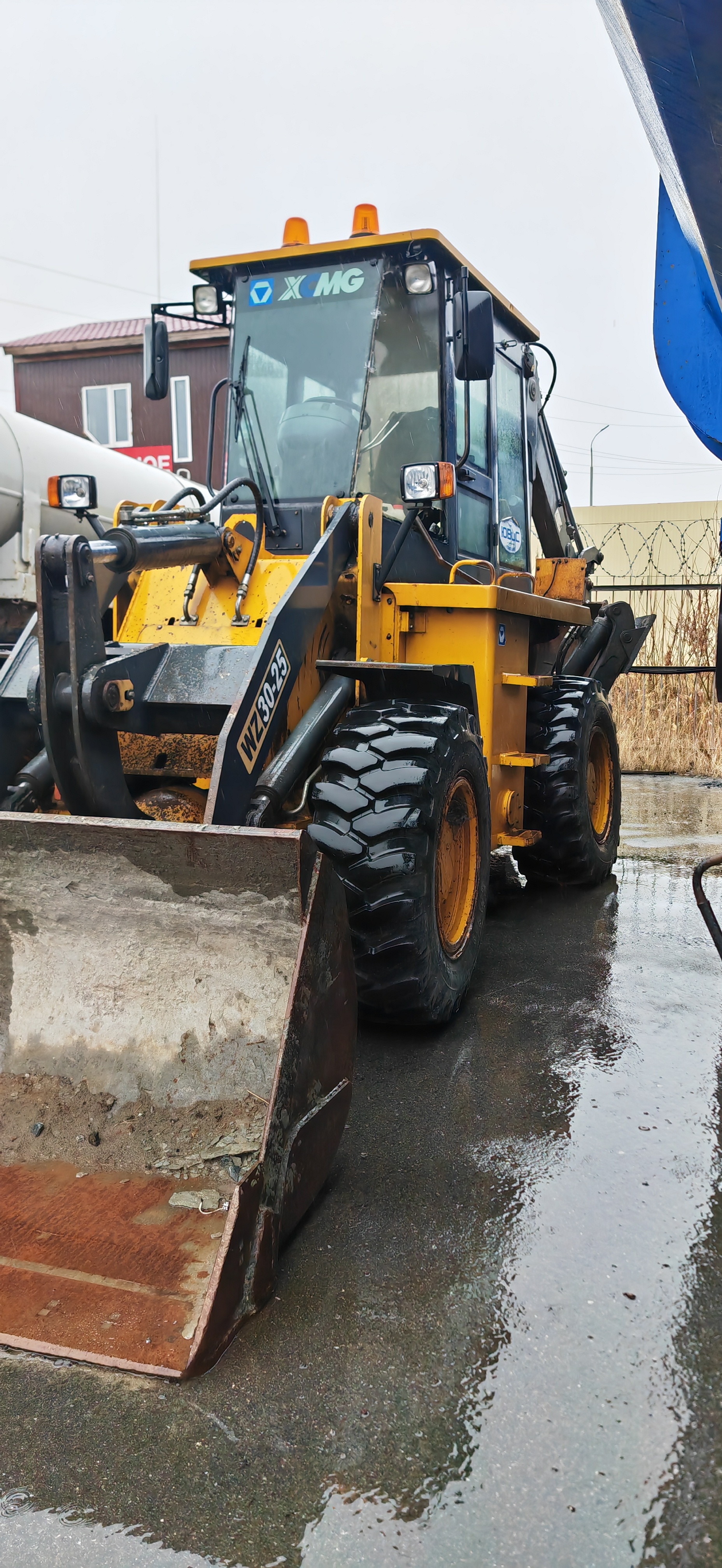 Экскаватор-погрузчик XCMG WZ30-25, 2013 (3)